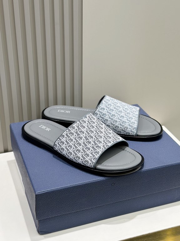 Dior Alias Men's Cowhide SlippersNew for summer, these Alias sandals make a statement of casual elegance. Crafted from grained cowhide leather, Oblique printed fabric and lined with cowhide leather! Cross-strap design wi