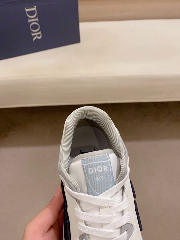 Factory Price [Celebrate] [Celebrate] [Celebrate] The latest online DIOR brand ambassador Wang Junkai wonderful interpretation of Dior's new B30 sneakers, with modern lines and technological fabrics to create a dynamic c