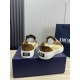 Dior Dior.B33 seriesCouple's casual board shoes qingkv    Original purchaseCrafted from Dior cowhide leather, the side panels are adorned with a canvas panel in the same shade of the CD Diamond pattern.The CD Icon lace e