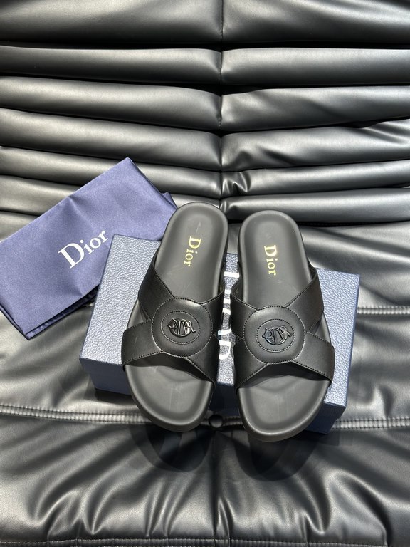 Dio~ High-end men's summer slippers, upper material head layer cowhide, original hardware decoration, private mold outsole, perfect details, showing the big style, casual loose comfortable type, high quality boutique, su