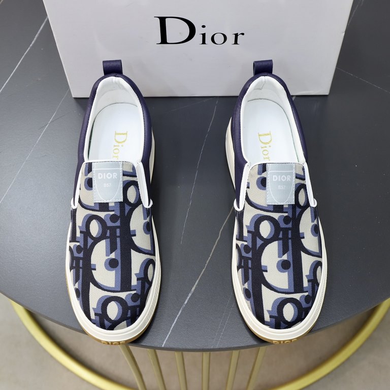 Factory   ♂  ♂  ♂Brand Dior DIORStandard size 38-44 (45 customized)Grade official website with the same modelMaterial original leather comfortable sheepskin lining lightweight soft wear-resistant outsolestyle category me