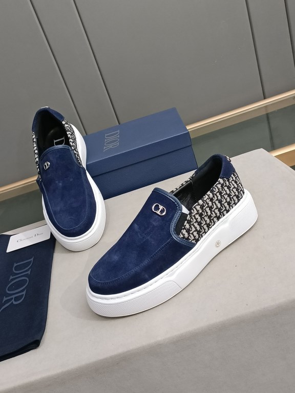 P Upgraded Dio~r   Fashion silhouette highlights the heavy texture. Crafted from cowhide  Dior-specific materials! With a Dior logo padded tongue and a foam sole, the ultra-lightweight, wear-resistant casual look adds a 