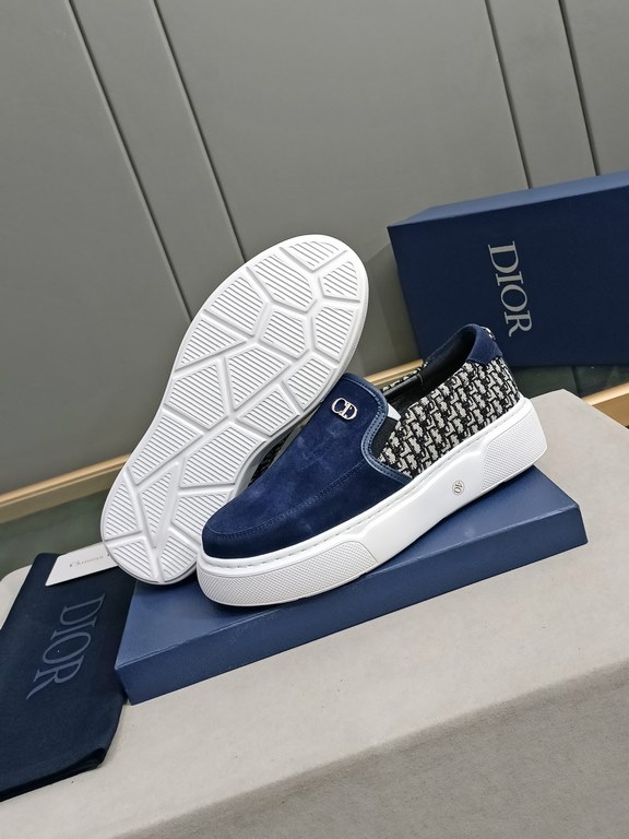 P Upgraded Dio~r   Fashion silhouette highlights the heavy texture. Crafted from cowhide  Dior-specific materials! With a Dior logo padded tongue and a foam sole, the ultra-lightweight, wear-resistant casual look adds a 