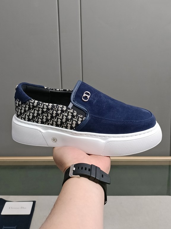 P Upgraded Dio~r   Fashion silhouette highlights the heavy texture. Crafted from cowhide  Dior-specific materials! With a Dior logo padded tongue and a foam sole, the ultra-lightweight, wear-resistant casual look adds a 