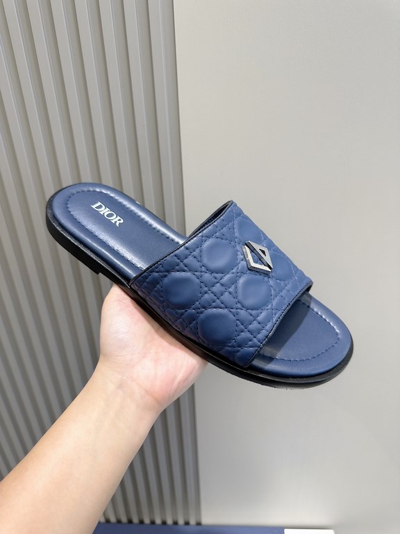 Dior Alias Men's Cowhide SlippersNew for summer, these Alias sandals make a statement of casual elegance. Crafted from grained cowhide leather, Oblique printed fabric and lined with cowhide leather! Cross-strap design wi