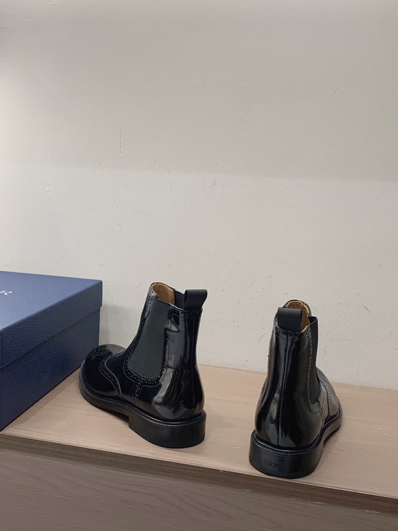 DIOR Dior boutique men's boots, uppers imported cowhide, water-dyed cowhide lining, leather outsole, yards 38-44 (45 customized non-refundable and non-exchangeable), in stock!