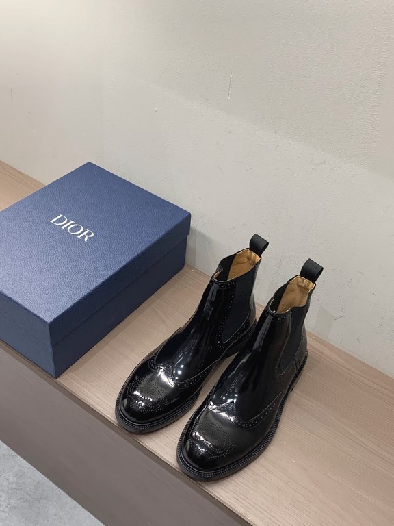 DIOR Dior boutique men's boots, uppers imported cowhide, water-dyed cowhide lining, leather outsole, yards 38-44 (45 customized non-refundable and non-exchangeable), in stock!