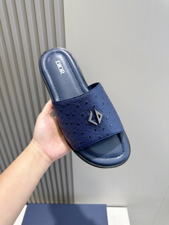 Dior Alias Men's Cowhide SlippersNew for summer, these Alias sandals make a statement of casual elegance. Crafted from grained cowhide leather, Oblique printed fabric and lined with cowhide leather! Cross-strap design wi