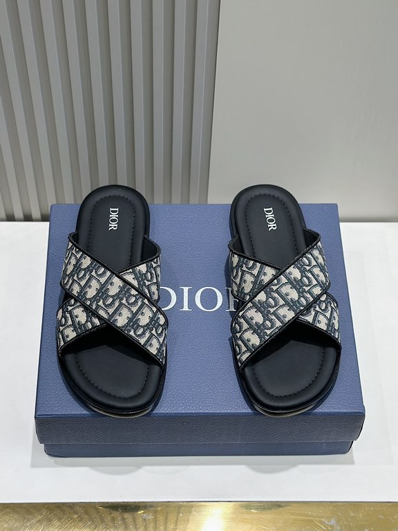 Dior Alias Men's Leather SlippersNew for summer, these Alias sandals make a statement of casual elegance. Crafted from grained cowhide leather, Oblique print fabric and cowhide lining! Cross-strap design with metal overl