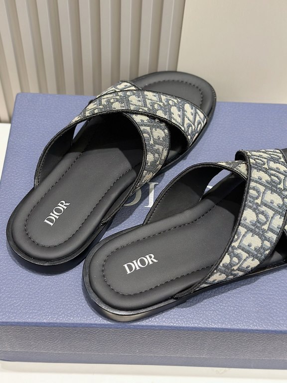 Dior Alias Men's Leather SlippersNew for summer, these Alias sandals make a statement of casual elegance. Crafted from grained cowhide leather, Oblique print fabric and cowhide lining! Cross-strap design with metal overl