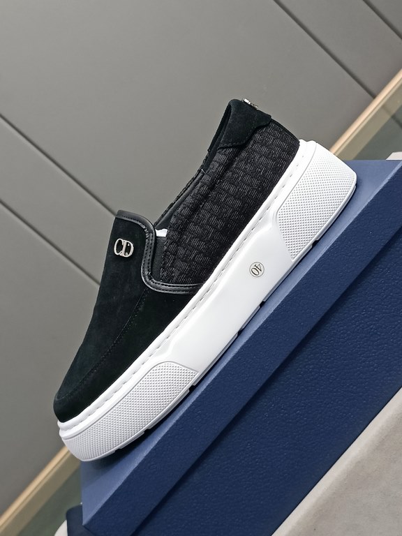 P Upgraded Dio~r   Fashion silhouette highlights the heavy texture. Crafted from cowhide  Dior-specific materials! With a Dior logo padded tongue and a foam sole, the ultra-lightweight, wear-resistant casual look adds a 