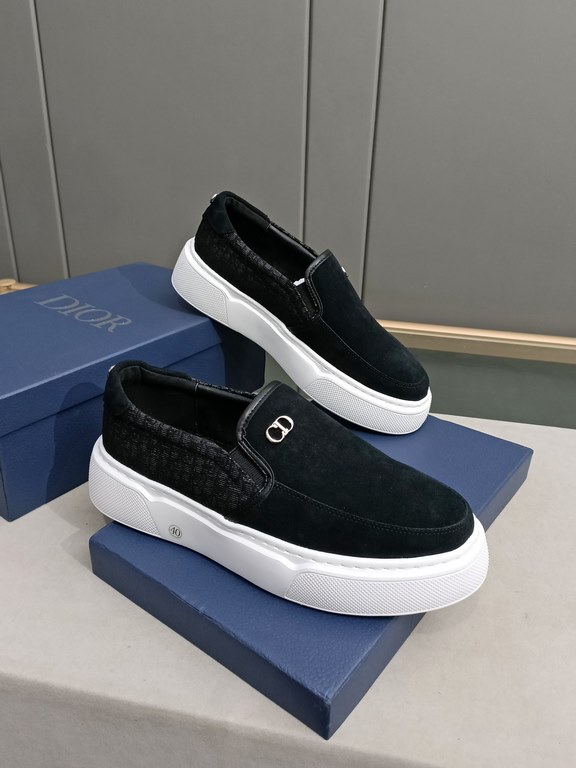 P Upgraded Dio~r   Fashion silhouette highlights the heavy texture. Crafted from cowhide  Dior-specific materials! With a Dior logo padded tongue and a foam sole, the ultra-lightweight, wear-resistant casual look adds a 