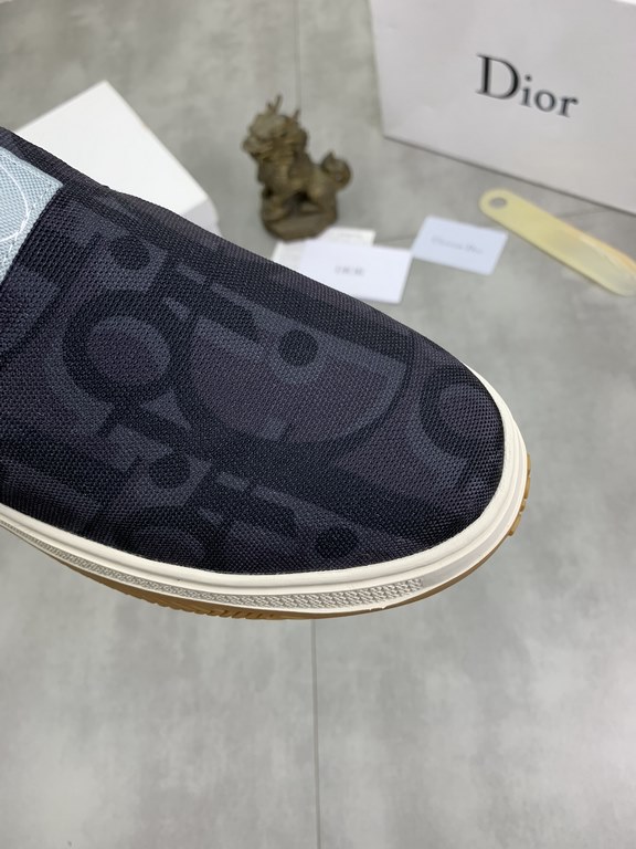 Factory price   Dior new [Dior] SSFENDI    classic versatile models  original pattern LOGO classic elements everywhere show personalized, with what pants are good    shoes imported Italian calf leather, imported first la