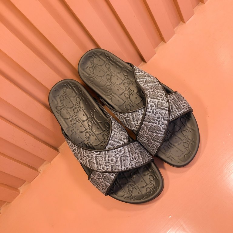 Dior Dior  2024 men's summer slippers, high-end boutique, upper calfskin embossed, loose and comfortable, recommended to get, lined with head layer calfskin, double-layer combination outsole!Size38-45.