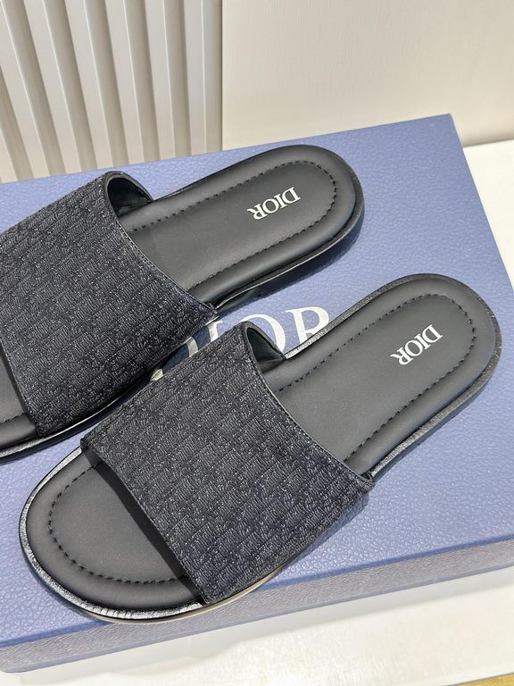 Dior Alias Men's Cowhide SlippersNew for summer, these Alias sandals make a statement of casual elegance. Crafted from grained cowhide leather, Oblique printed fabric and lined with cowhide leather! Cross-strap design wi