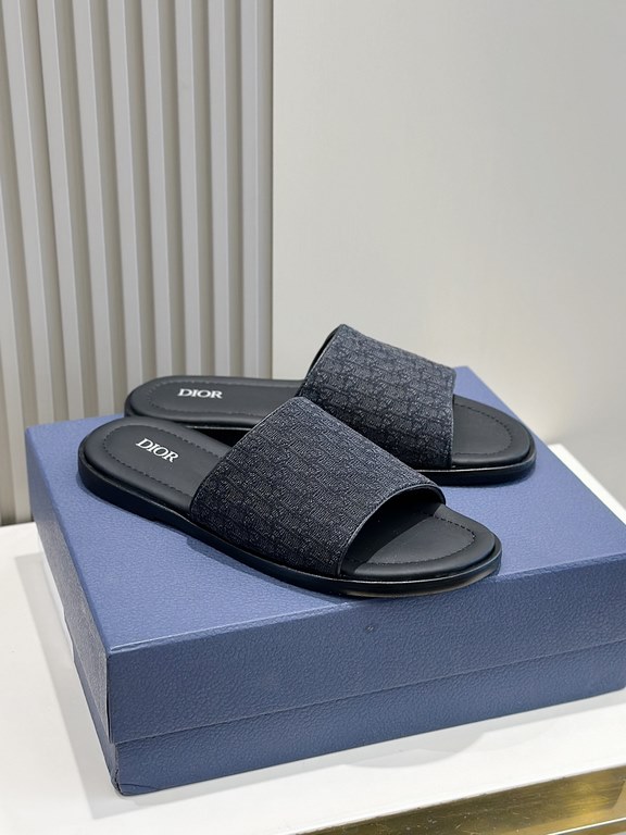 Dior Alias Men's Cowhide SlippersNew for summer, these Alias sandals make a statement of casual elegance. Crafted from grained cowhide leather, Oblique printed fabric and lined with cowhide leather! Cross-strap design wi