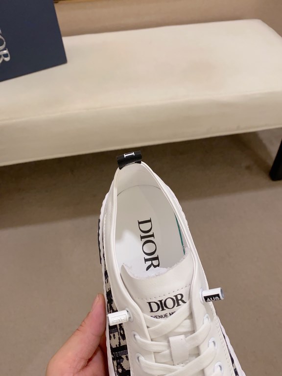 Factory price [Dior] new casual sports style men's shoes, new spring and summer models design, perfect workmanship, lace-up lazy models to create the quality of the suitcase, Upper imported first layer cowhide, senior sh