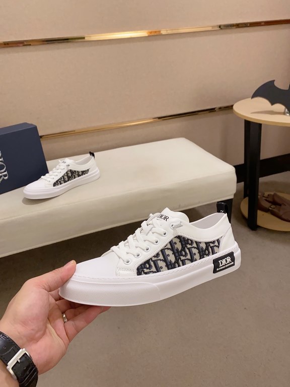 Factory price [Dior] new casual sports style men's shoes, new spring and summer models design, perfect workmanship, lace-up lazy models to create the quality of the suitcase, Upper imported first layer cowhide, senior sh