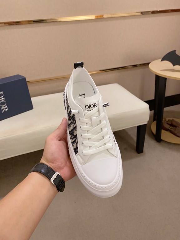 Factory price [Dior] new casual sports style men's shoes, new spring and summer models design, perfect workmanship, lace-up lazy models to create the quality of the suitcase, Upper imported first layer cowhide, senior sh