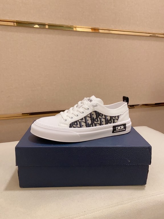 Factory price [Dior] new casual sports style men's shoes, new spring and summer models design, perfect workmanship, lace-up lazy models to create the quality of the suitcase, Upper imported first layer cowhide, senior sh