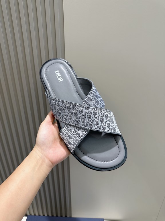 Dior Alias Men's Leather SlippersNew for summer, these Alias sandals make a statement of casual elegance. Crafted from grained cowhide leather, Oblique print fabric and cowhide lining! Cross-strap design with metal overl