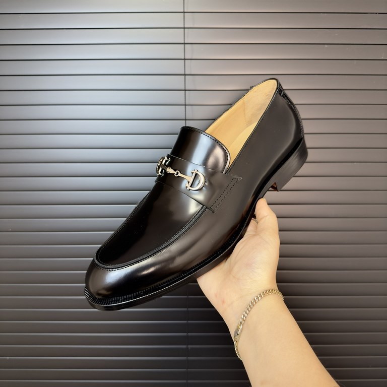 Dior Derby Shoes｜Leather soled formal shoes｜Meticulously crafted in open-edge beaded cowhide leather｜Water dyed cowhide lining｜With classic lace-up closure｜Side embossed logo｜Sheeny stacked heel for a touch of style｜Can 