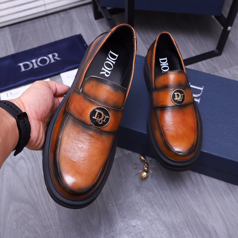 Brand Dior Formal ShoesSize 38-44Material Selected cowhide upper Cowhide lining    Original outsole