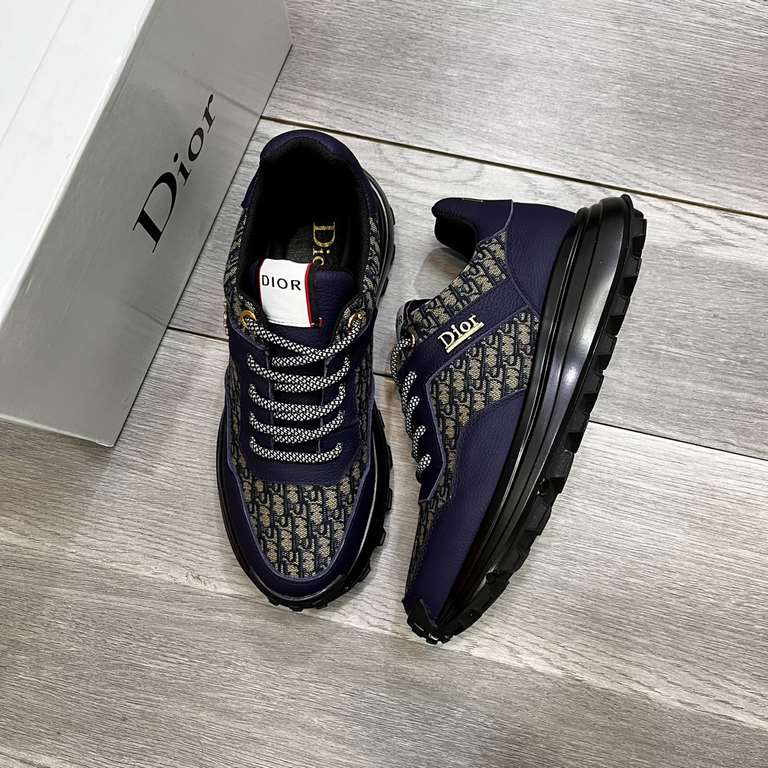 Factory   Dior new casual sneakers     Casual fashion explosion,   version of the simple atmosphere,   The fabric is made of imported cowhide with cloth,   breathable mesh lining, the original wear-resistant rubber outso