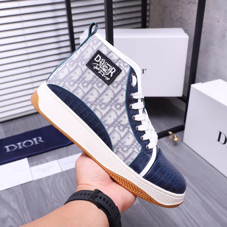 Brand Dior Casual ShoesSize 38-44Material Selected cowhide upper, sheepskin lining    original outsole