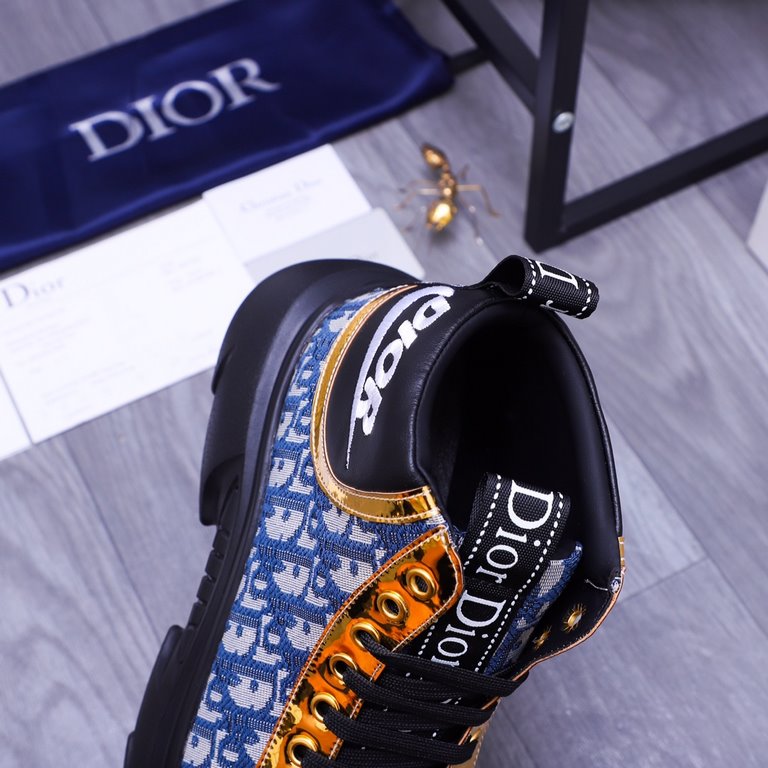 Brand Dior Casual ShoesSize 38-44Material Original upper, sheepskin lining, original outsole.