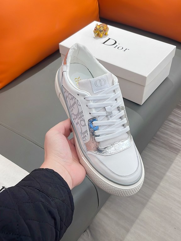 Product name DIORRegular size 38-44 (casual shoes)Material Selected Imported cowhide upper, comfortable sheepskin lining; original factory special outsole;