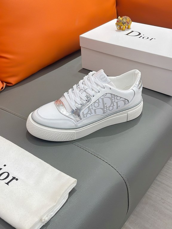 Product name DIORRegular size 38-44 (casual shoes)Material Selected Imported cowhide upper, comfortable sheepskin lining; original factory special outsole;