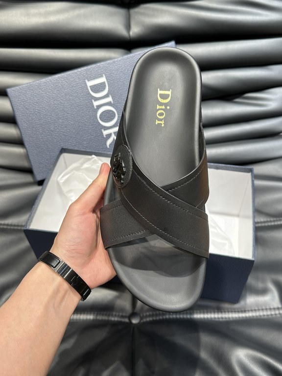 Dio~ High-end men's summer slippers, upper material head layer cowhide, original hardware decoration, private mold outsole, perfect details, showing the big style, casual loose comfortable type, high quality boutique, su