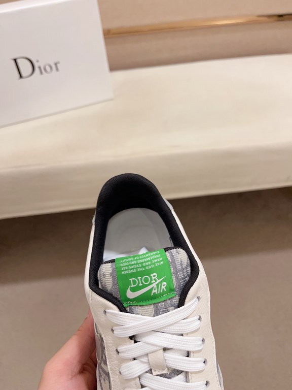 Factory price [Dior Dior] new casual sports style men's shoes, new spring and summer models design, perfect workmanship, lace-up lazy models to create the quality of the suitcase, Upper imported first layer cowhide, shee