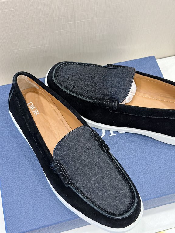 DioGranville Men's Loafers - Original ReplicaPurchased as an original, one to one replica.A casual formal shoe. Crafted from luxuriously soft navy suede, the upper is adorned with Oblique printed inserts. Finished with a