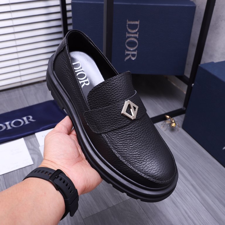 Brand Dior Formal ShoesSize 38-44Material Selected cowhide upper Cowhide lining    Original outsole