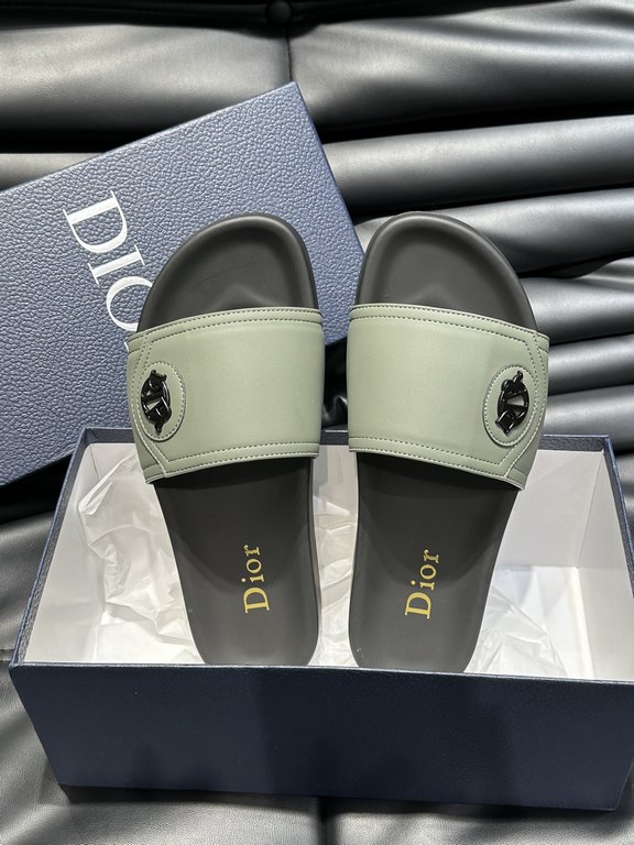 Dio~ High-end men's summer slippers, upper material head layer cowhide, original hardware decoration, private mold outsole, perfect details, showing the big style, casual loose comfortable type, high quality boutique, su