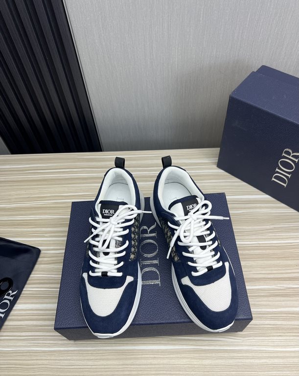 Factory   DIOR.Dior Couple's Hot Sale The new trend is destined to be a mainstream super single  .  upper using exclusive customized original cowhide material   cow game meat splicing brand special LOGO fabrics  outsole 