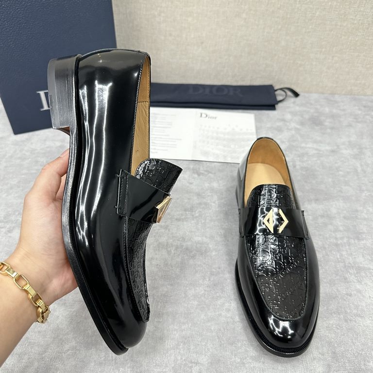 CD Home New DIO TIMELESS Loafers Leather Shoes Official Price RMB ,These loafers embody classic elegance. Crafted in black cowhideopen edge pearlized leatherhigh satin brushed cowhide, the classic silhouette highlights t