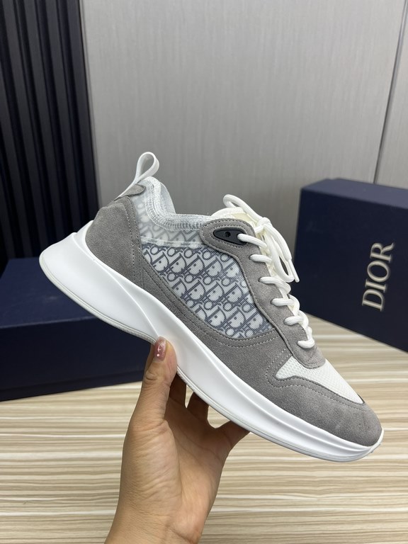 Factory   DIOR.Dior Couple's Hot Sale The new trend is destined to be a mainstream super single  .  upper using exclusive customized original cowhide material   cow game meat splicing brand special LOGO fabrics  outsole 