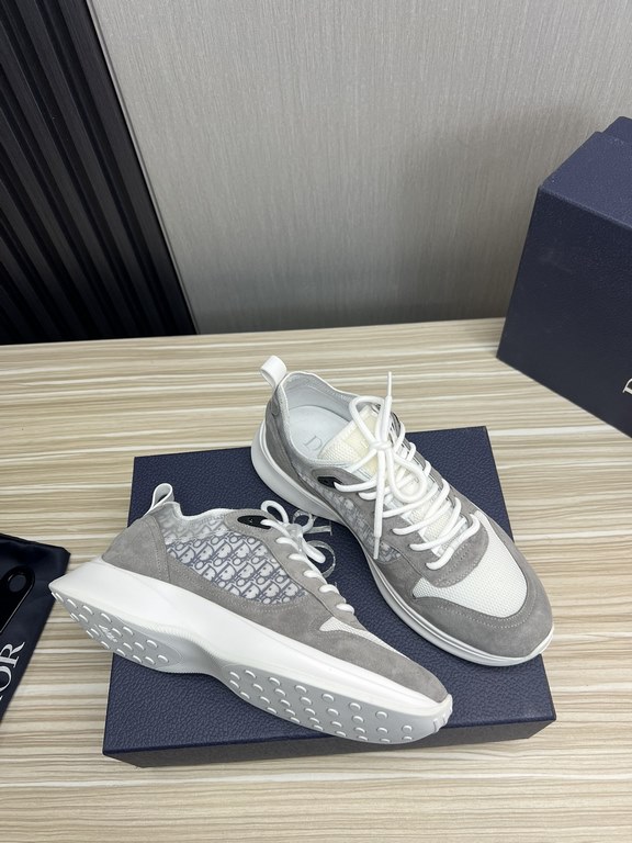 Factory   DIOR.Dior Couple's Hot Sale The new trend is destined to be a mainstream super single  .  upper using exclusive customized original cowhide material   cow game meat splicing brand special LOGO fabrics  outsole 