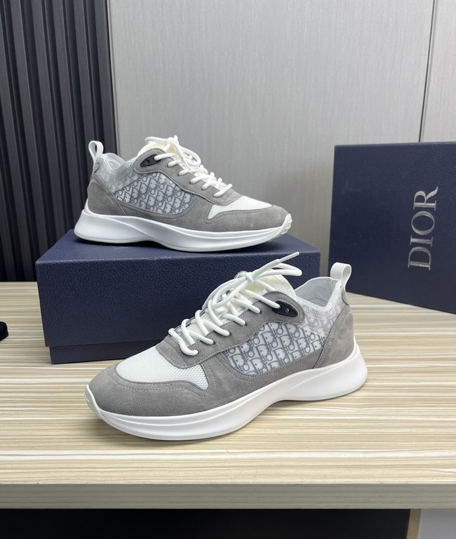 Factory   DIOR.Dior Couple's Hot Sale The new trend is destined to be a mainstream super single  .  upper using exclusive customized original cowhide material   cow game meat splicing brand special LOGO fabrics  outsole 