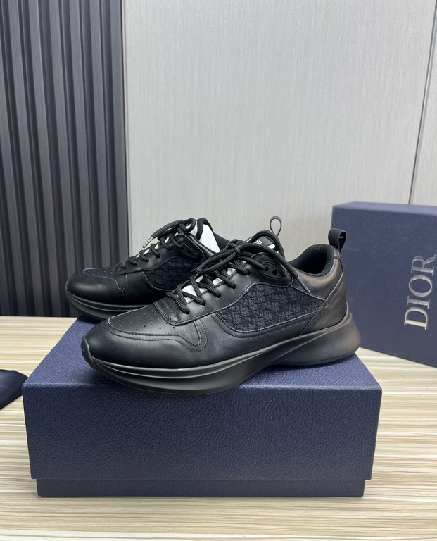 Factory   DIOR.Dior Couple's Hot Sale The new trend is destined to be a mainstream super single  .  upper using exclusive customized original cowhide material   cow game meat splicing brand special LOGO fabrics  outsole 