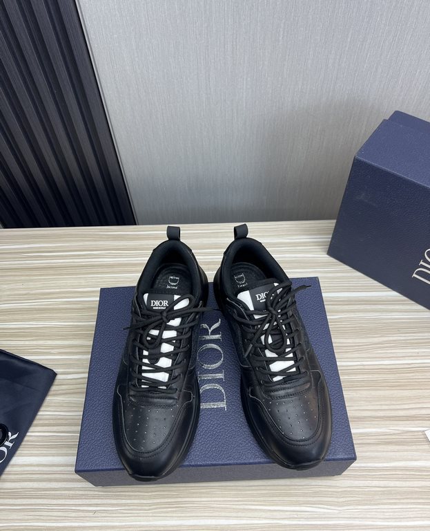 Factory   DIOR.Dior Couple's Hot Sale The new trend is destined to be a mainstream super single  .  upper using exclusive customized original cowhide material   cow game meat splicing brand special LOGO fabrics  outsole 