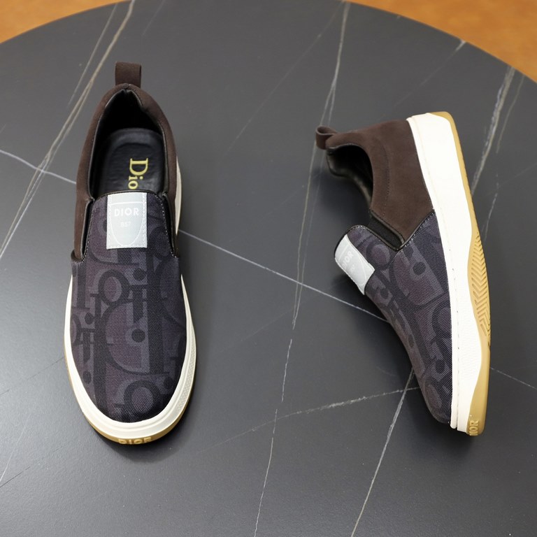 Factory   ♂  ♂  ♂Brand Dior DIORStandard size 38-44 (45 customized)Grade official website with the same modelMaterial original leather comfortable sheepskin lining lightweight soft wear-resistant outsolestyle category me