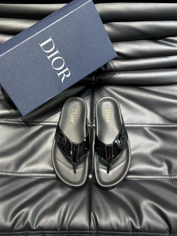 Dio~ High-end men's summer slippers, upper material head layer cowhide, original hardware decoration, private mold outsole, perfect details, showing the big style, casual loose comfortable type, high quality boutique, su