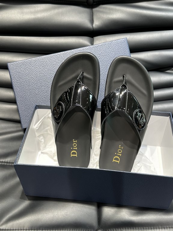 Dio~ High-end men's summer slippers, upper material head layer cowhide, original hardware decoration, private mold outsole, perfect details, showing the big style, casual loose comfortable type, high quality boutique, su