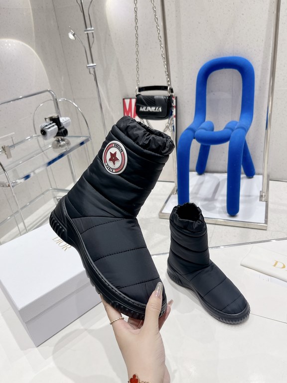 Factory price The highest version of Dior 2023 Dior fall and winter is the new runway models down wool boots snow boots original reproduction details exactly the right version of the new wool boots wind vane good-looking