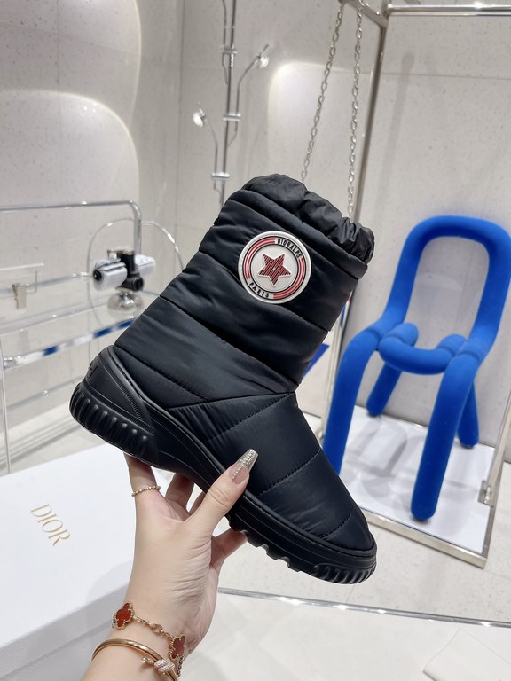 Factory price The highest version of Dior 2023 Dior fall and winter is the new runway models down wool boots snow boots original reproduction details exactly the right version of the new wool boots wind vane good-looking