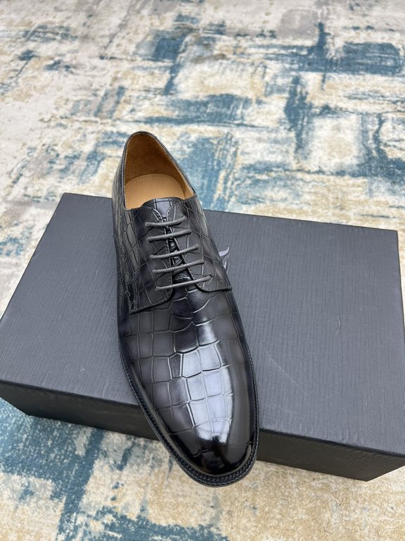 Dior ~ Size38-45D's new men's high-end men's business shoes, made of imported calfskin leather, hand-rubbed color change process, with cowhide liningpadded feet, imported Italian leather outsole, showing luxury!